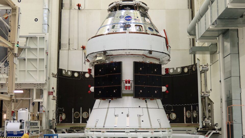 За три дня полета это уже вторая поломка