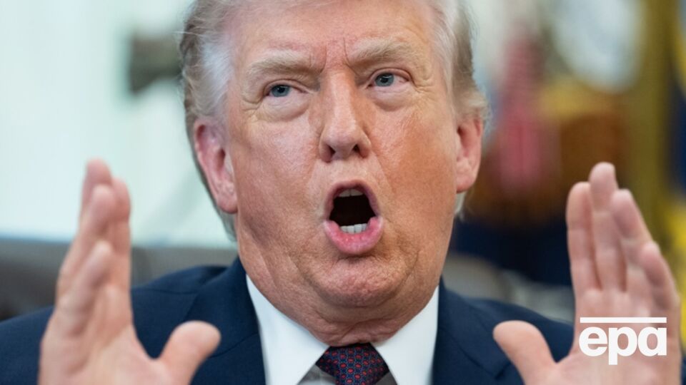 Трамп анонсував удари по мостах та енергетиці Ірану у вівторок