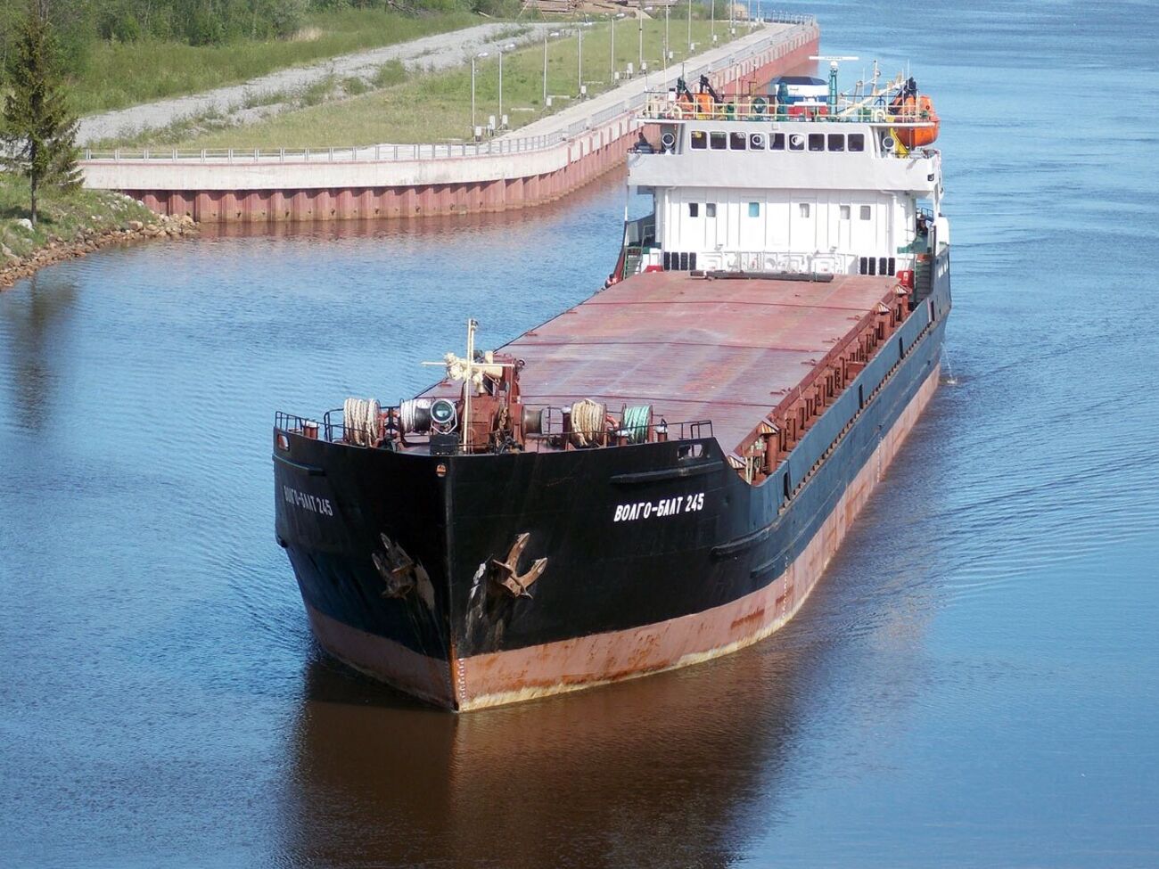 По данным ГУР МОУ, "Волго-Балт" возят похищенное украинское зерно