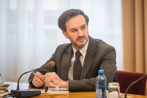 Тихий вважає, що в такий спосіб Москва намагається вплинути на вибори в Угорщині