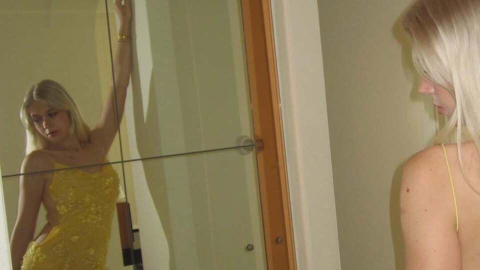 Киперман предстала в откровенном образе