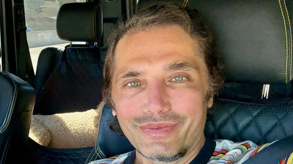 Солнцев: Среди артистов наверное есть те, кто понимает, что все катится к чертовой бабушке. Но они молчат и скулят на кухнях