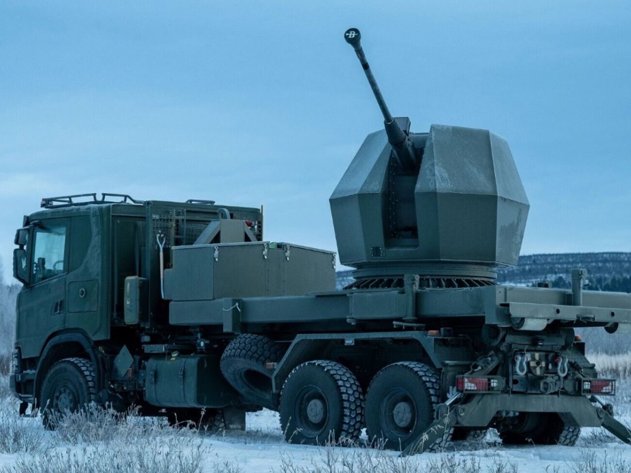 Tridon Mk2 поражает цели на расстоянии до 12 км со скоростью до 300 выстрелов в минуту