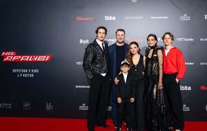 С 9 апреля фильм "На драйве" выходит в широкий прокат в кинотеатрах по всей Украине