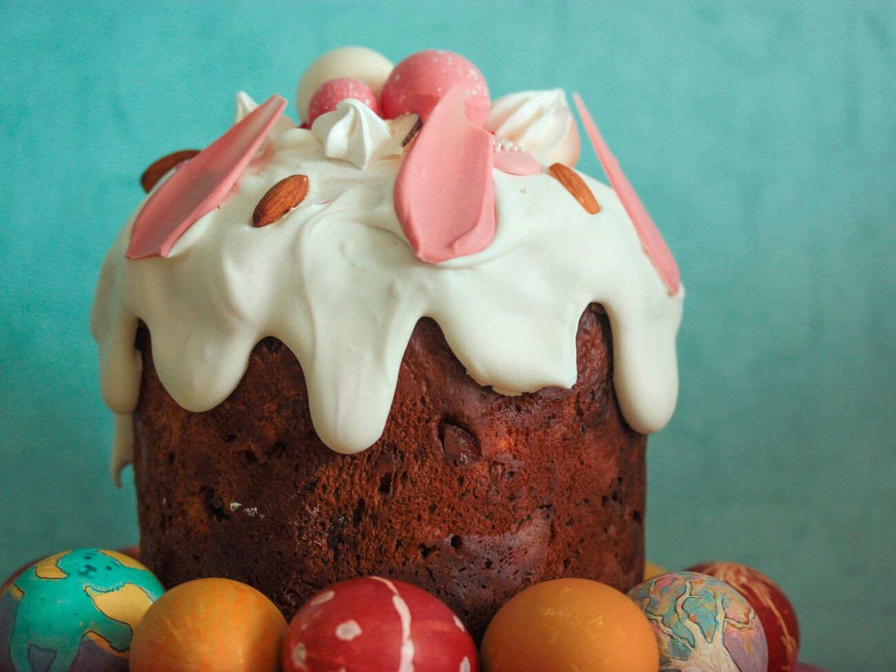 Глазур наносять на паску, яка охолола