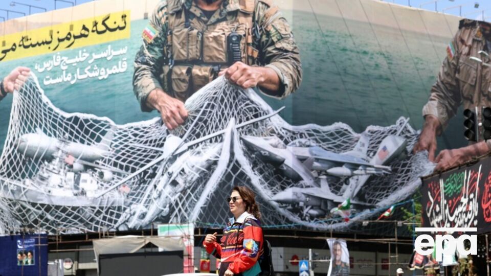 Іранців закликали сформувати "живий ланцюг" біля електростанцій