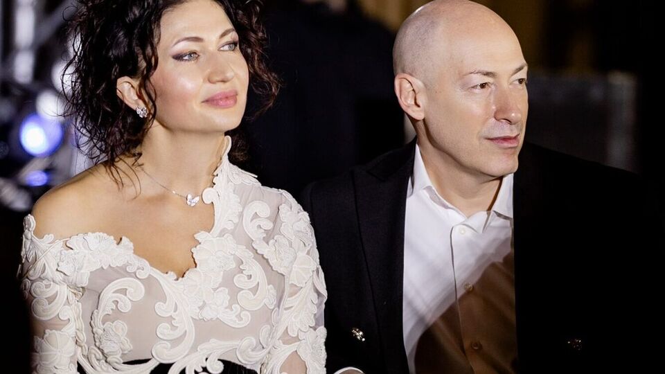 Слитые разговоры Путина с Орбаном, заявления Поклонской, троллинг Киркорова и Баскова. Стрим Бацман с Гордоном. Трансляция