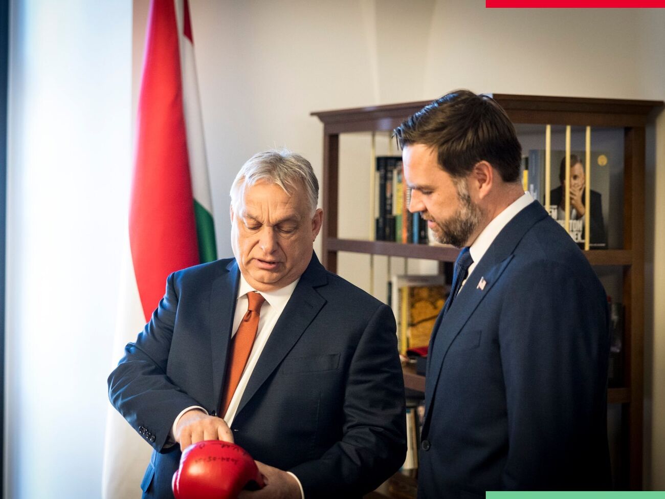 Вэнс на брифинге с Орбаном обвинил представителей "украинской системы" в якобы участии в кампаниях вместе с демократами накануне президентских выборов в США в 2024 году