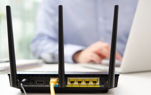 Унаслідок операції СБУ і міжнародних партнерів в Україні заблоковано понад 100 серверів, а також виведено з-під контролю РФ сотні маршрутизаторів