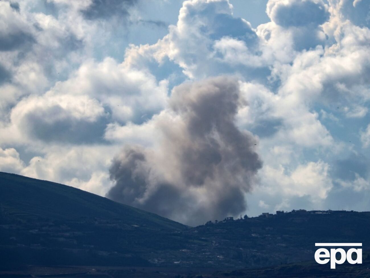 Иран ответил атаками по Израилю, пишут СМИ