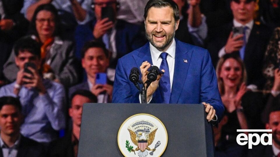 Вэнс выступил на митинге в Венгрии