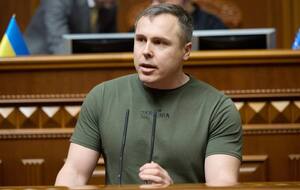 Костенко заявил, что не поддерживает отдельные методы работы ТЦК, и считает, что простое "перекладывание их функций" не урегулирует проблему