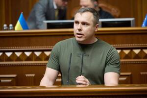 Костенко заявил, что не поддерживает отдельные методы работы ТЦК, и считает, что простое "перекладывание их функций" не урегулирует проблему