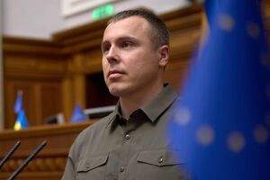 Костенко: Політичне керівництво й військові часто мають різне бачення рішень