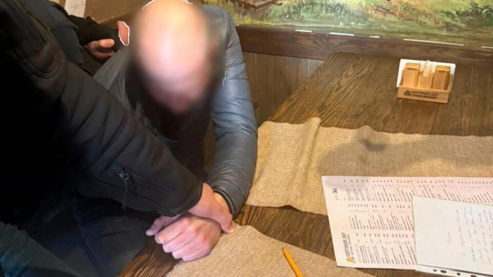 Посадовця "Укрзалізниці" повідомили про підозру за статтею про отримання неправомірної вигоди в особливо великому розмірі