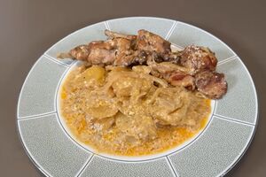 Кролика подають відразу з гарніром