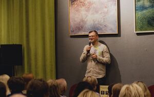 Кулеба розповів, що частину уряду в перші дні війни перемістили до Івано-Франківська, а згодом – до Львова