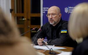 Украина работает над вопросом бронирования мощностей для импорта газа, заявил Шмыгаль