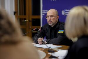 Украина работает над вопросом бронирования мощностей для импорта газа, заявил Шмыгаль