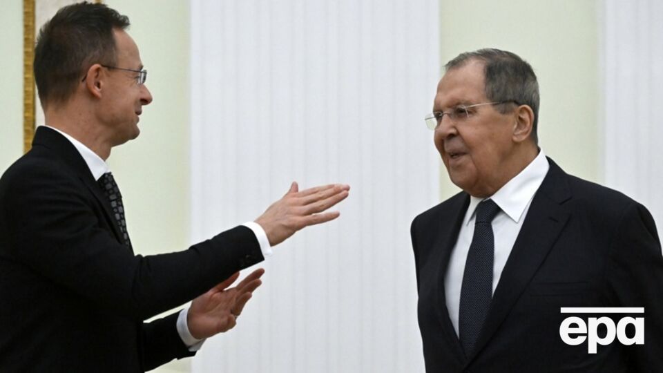 Стенограмма разговоров Сийярто с Лавровым вызывает "глубокую обеспокоенность", указала спикер ЕК