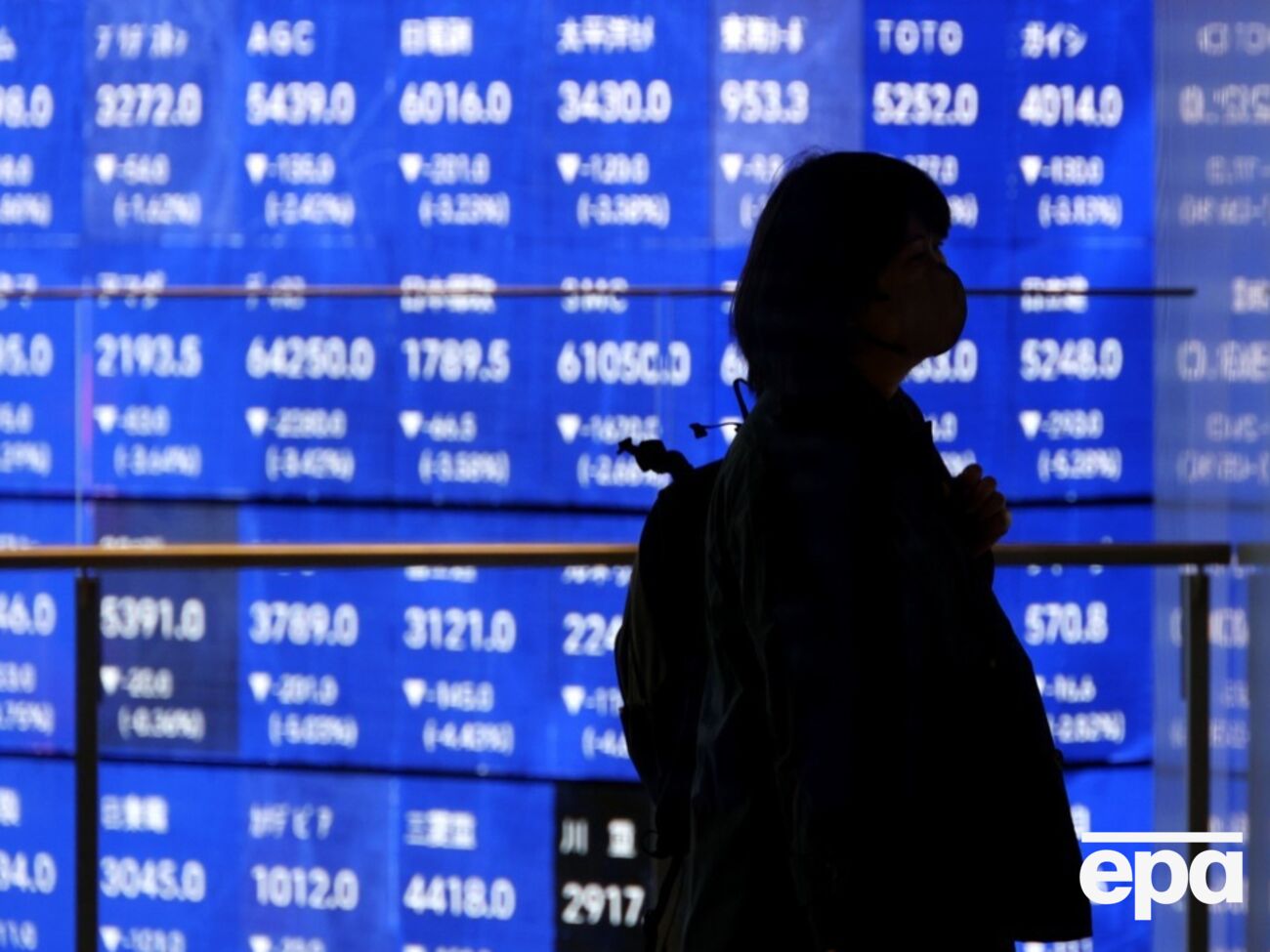 Нефть начала дешеветь в ожидании нового раунда переговоров Ирана и США