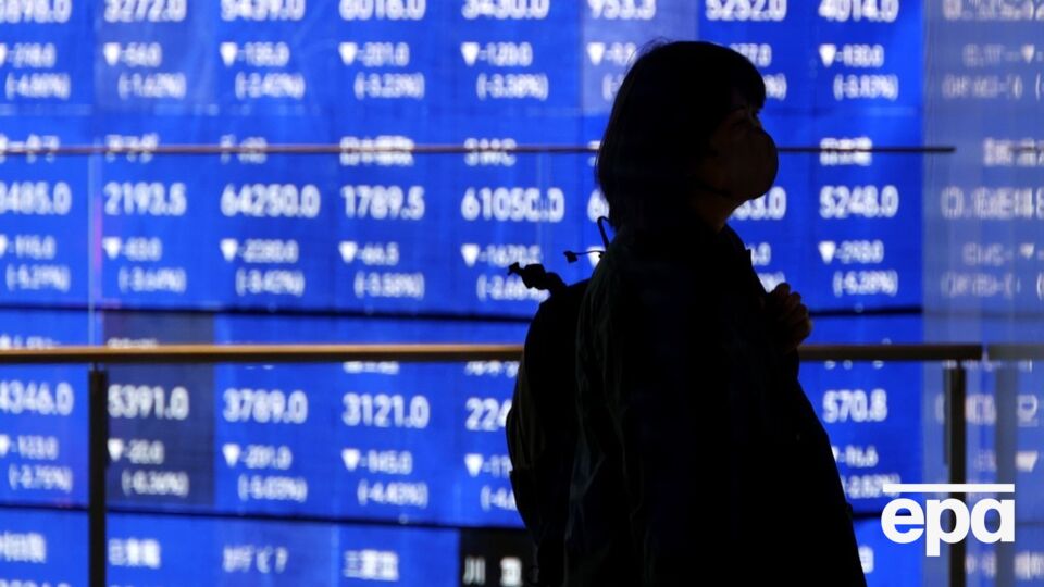 Нефть начала дешеветь в ожидании нового раунда переговоров Ирана и США