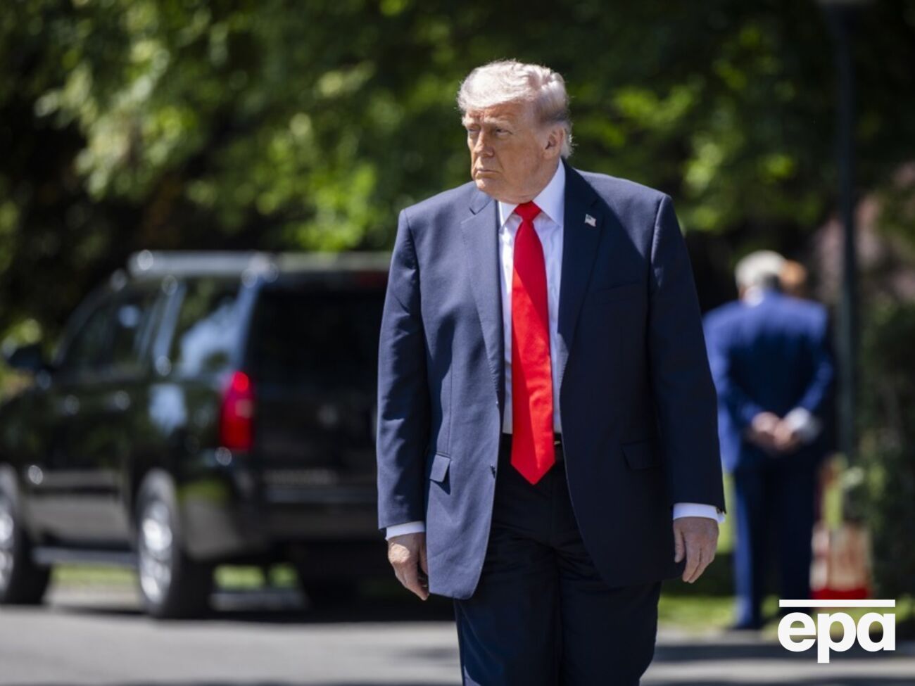 Трамп оголосив про підвищення мит на імпорт автомобілів з ЄС