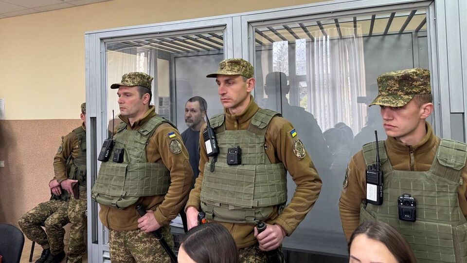 Убивство Парубія. Підозрюваному зачитали обвинувальний акт, він визнав провину лише частково