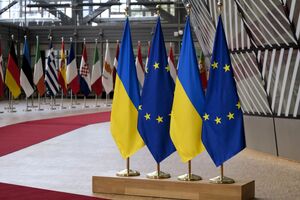 Стремления к скорейшему вступлению Украины в ЕС усилили напряженность в отношениях с Европой – FT