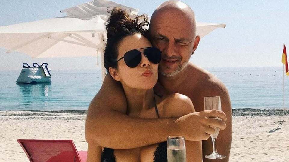Потап и Каменских в обнимку отдыхают на яхте. Почему весь шоу-бизнес проигнорировал их странный пост