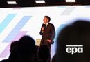 "Это полное неуважение!" Макрон прервал выступление на конференции в Африке. Видео