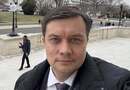 Разумков показал совместное фото с матерью – известной украинской актрисой
