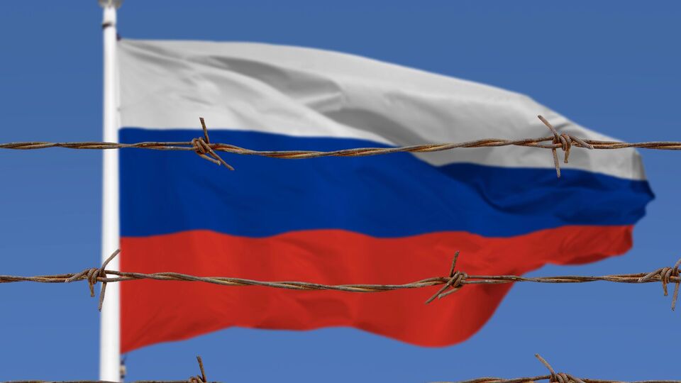 Великобританія ввела санкції проти 85 громадян і компаній РФ, причетних до викрадення українських дітей і пропаганди