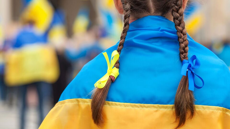 ЕС ввел санкции против причастных к депортации украинских детей в РФ