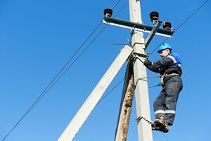 Протягом тижня енергетики повернули електрику 340 тис. сімей після ворожих атак – ДТЕК