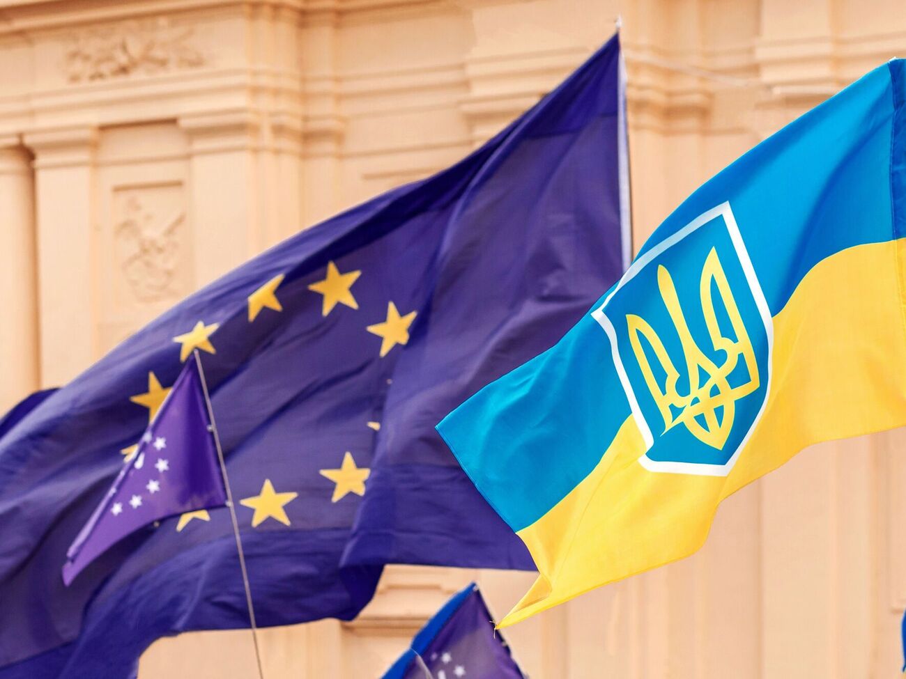 Хто в ЄС хоче відкласти відкриття переговорних кластерів з Україною? ЗМІ назвав країни