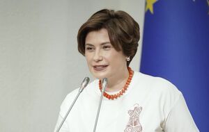 Одно из неписаных правил экс-спикера Ющенко – дарю будущим спикерам и спикеркам