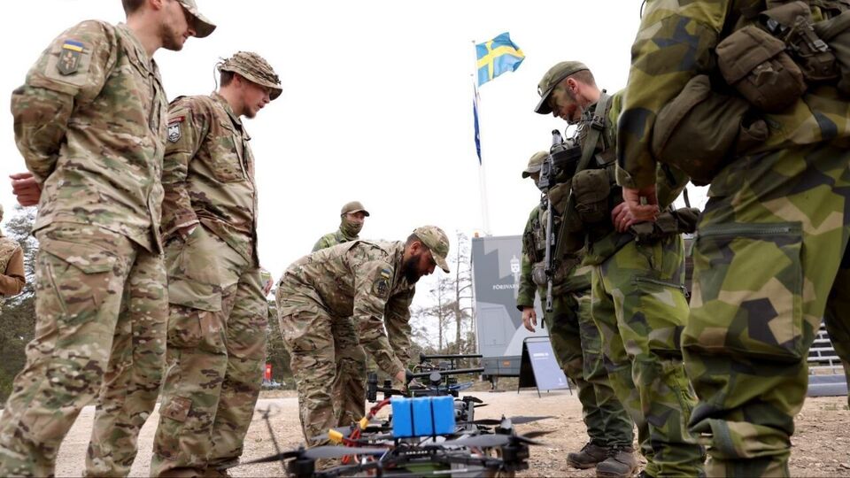Українські оператори дронів "знищили" війська НАТО під час навчань у Швеції – АР