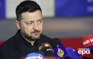 Майже половина опитаних українців вважає Зеленського найкращим президентом або кращим за попередників – опитування