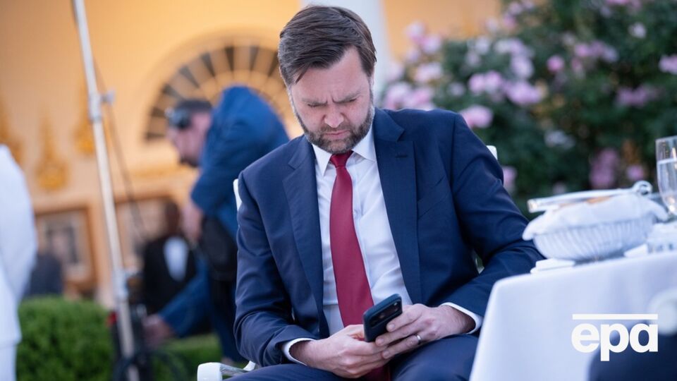 Трамп тримає в Овальному кабінеті лист для Венса на випадок, якщо із ним щось станеться