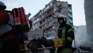 РФ масовано атакувала Київ. На Дарниці обвалилася багатоповерхівка. Фото, відео