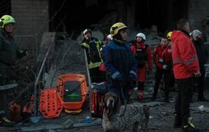 Понад 10 людей вважають зниклими безвісти після удару РФ по багатоповерхівці в Києві – Клименко