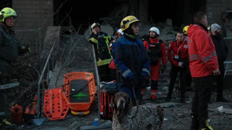 Понад 10 людей вважаються зниклими безвісти після удару РФ по багатоповерхівці в Києві – Клименко