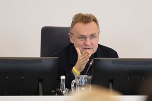 Во Львове мужчина облил Садового неизвестной жидкостью. Полиция открыла уголовное производство