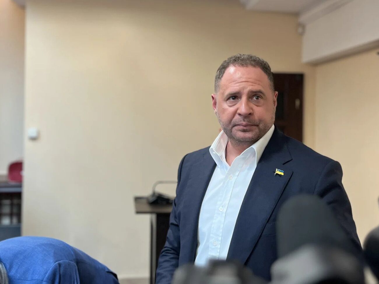 Экс-журналистка заявила, что ее уволили за внесение залога Ермаку