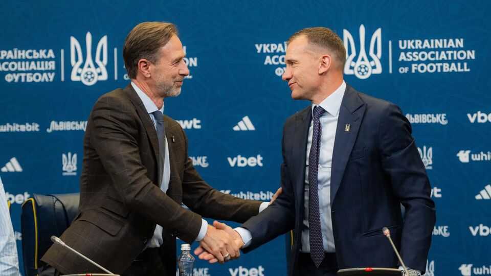 "Україна в серці та на шкірі". Що відомо про першого іноземного очільника збірної України