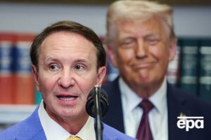 Спецпредставник Трампа вперше прибув до Гренландії. Привіз від нього "послання"