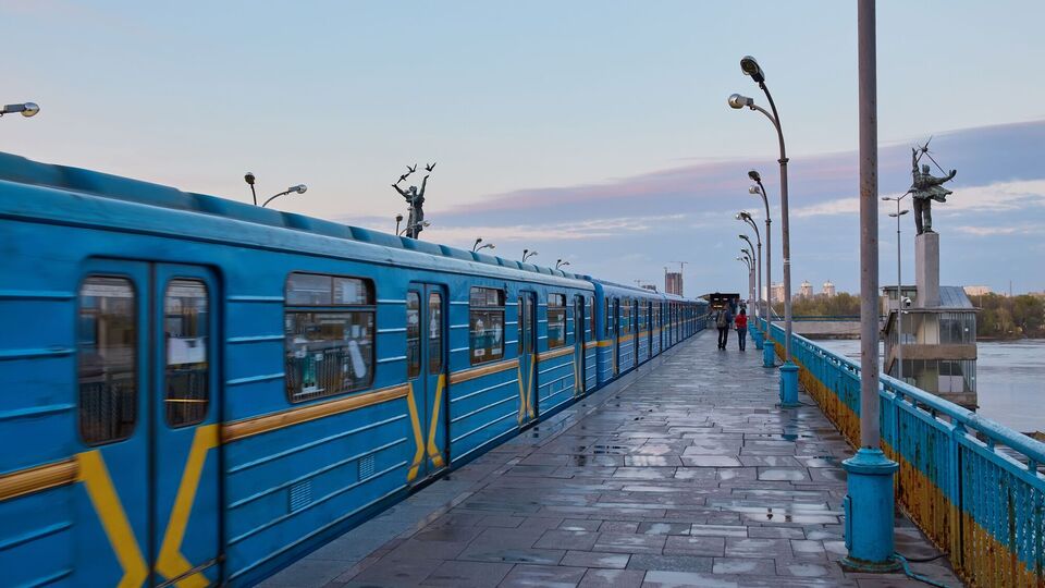 У Києві планують підвищити вартість проїзду в метро й наземному транспорті до 30 грн