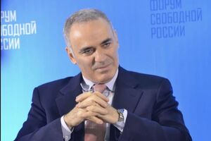 В РФ готовят 1 млн операторов дронов к 2030 году и уже работают с детьми. Зачем?