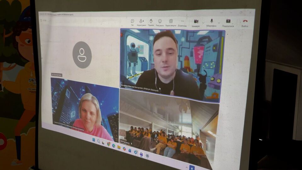 У "Блогер Кемпі" фахівці Metinvest Digital провели заняття з використання штучного інтелекту